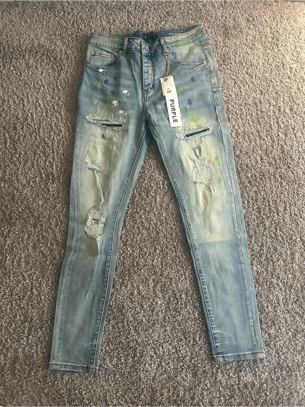 Skinny Distressed Men’s Jeans with Paint-Splatter - Light Blue